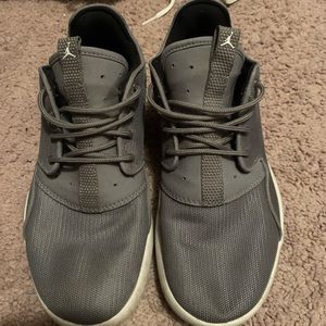 Air Jordan tennis shoes